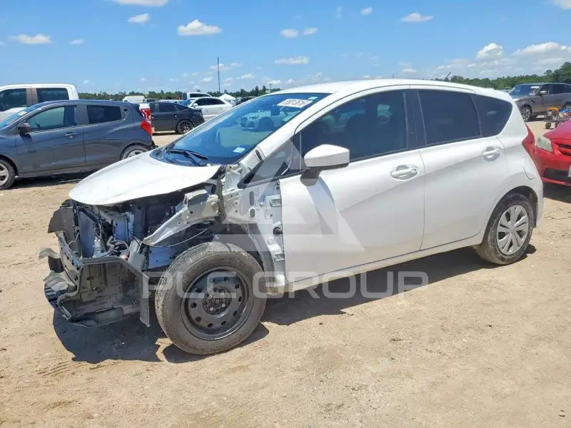 2017 Nissan VERSA фото