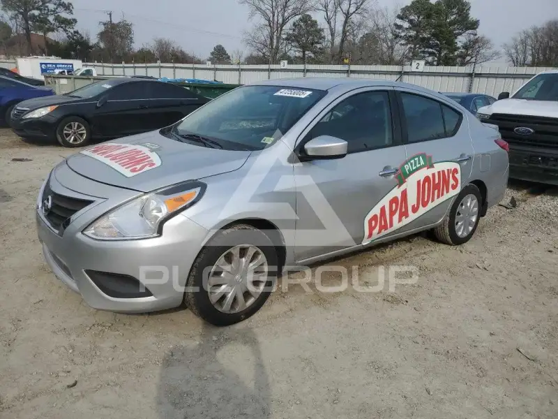 2017 Nissan VERSA фото