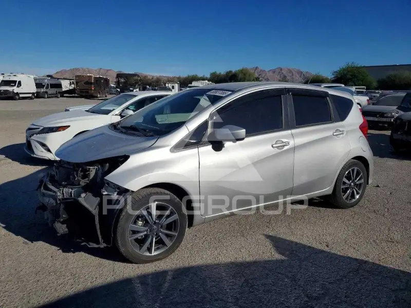 2017 Nissan VERSA фото