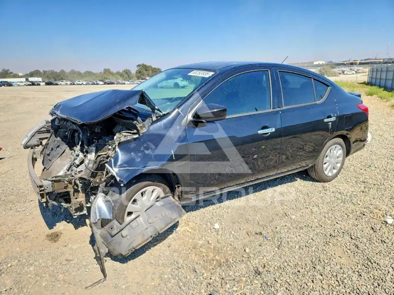 2017 Nissan VERSA photo