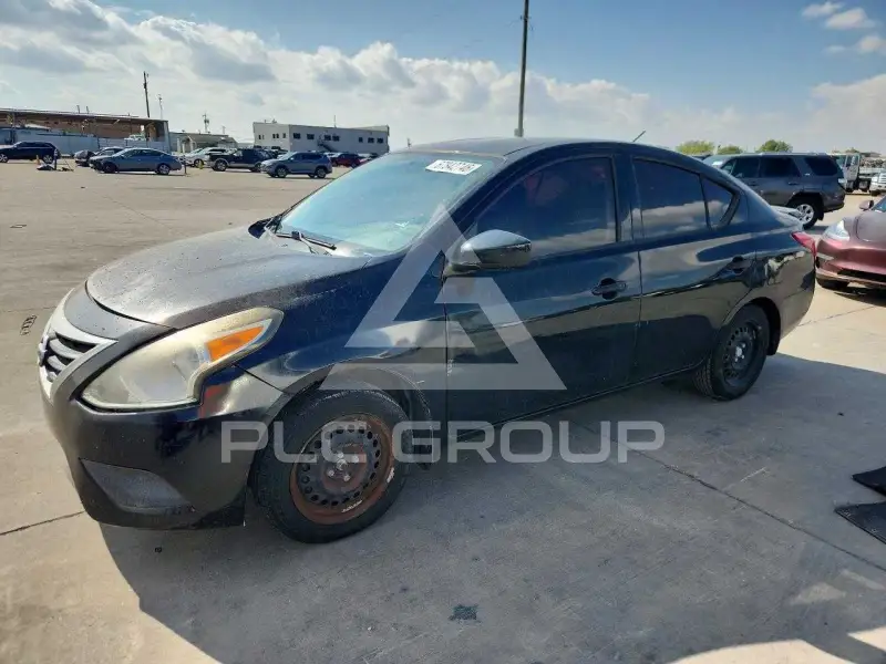 2017 Nissan VERSA photo