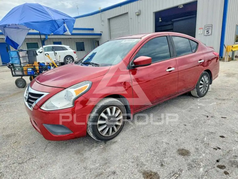 2017 Nissan VERSA фото