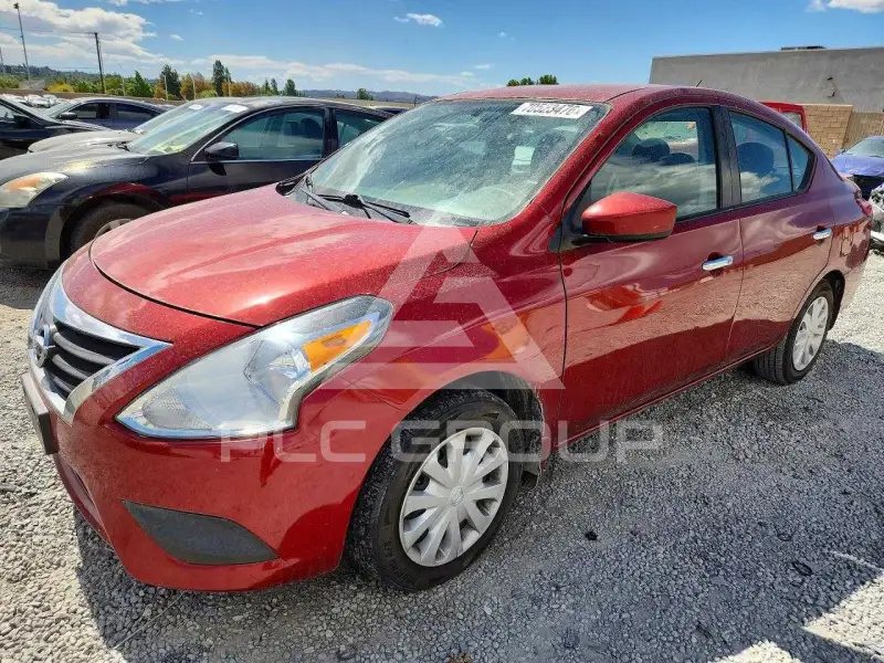 2017 Nissan VERSA фото