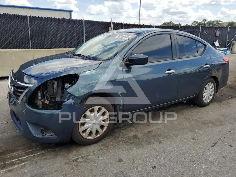 2017 Nissan VERSA фото