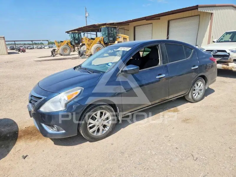 2017 Nissan VERSA photo