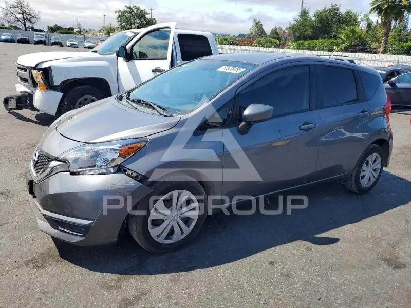 2017 Nissan VERSA фото
