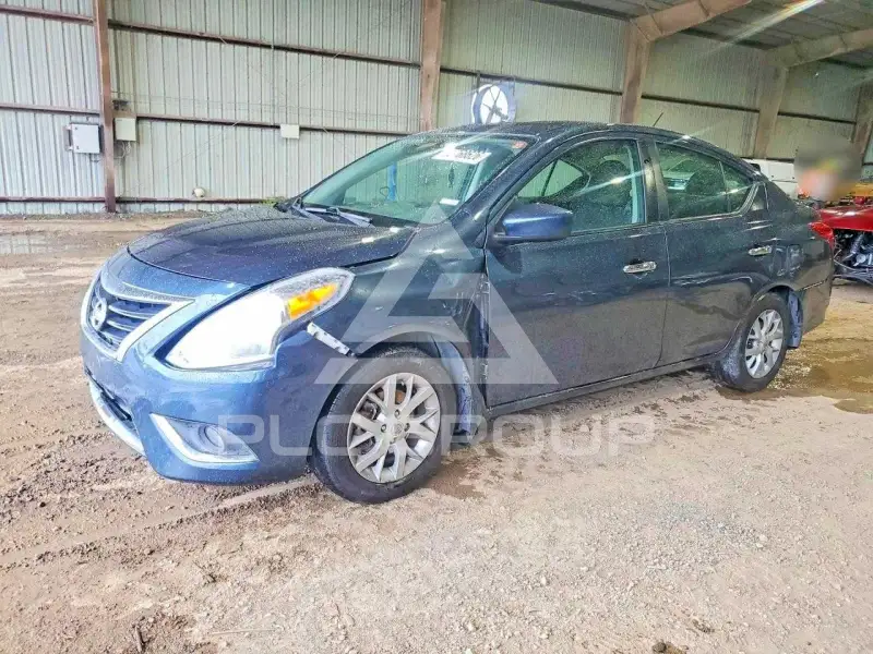 2017 Nissan VERSA фото