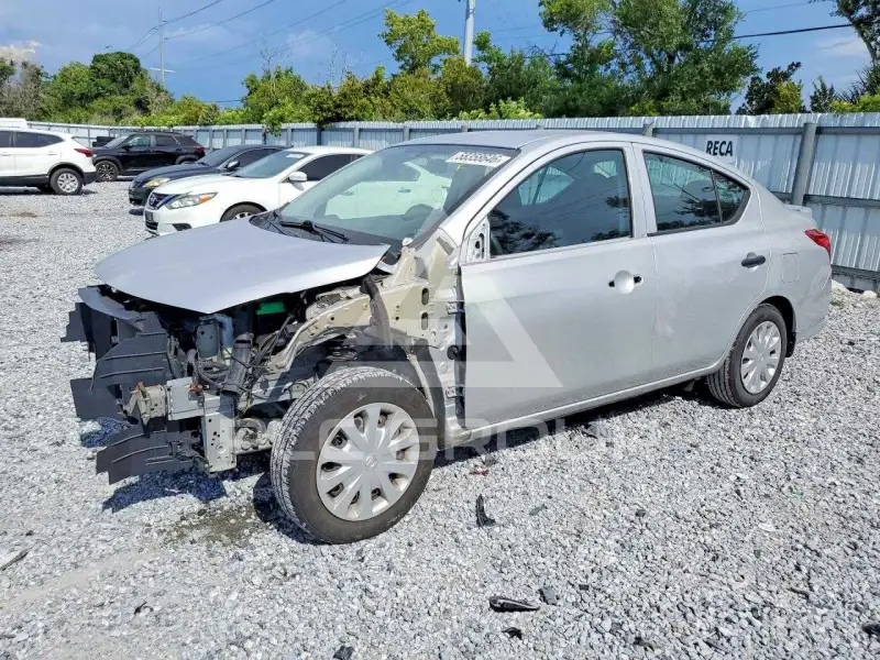 2017 Nissan VERSA фото