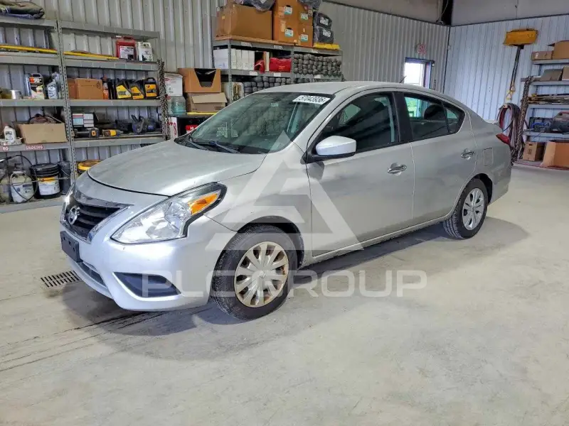 2017 Nissan VERSA photo