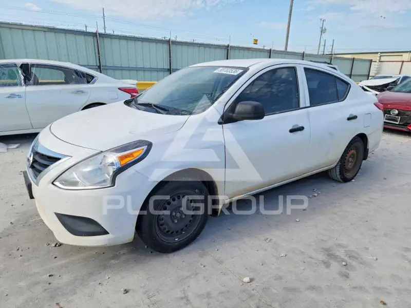 2017 Nissan VERSA photo