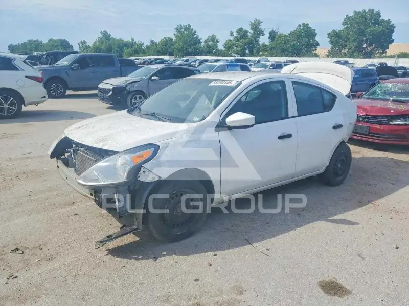 2017 Nissan VERSA фото