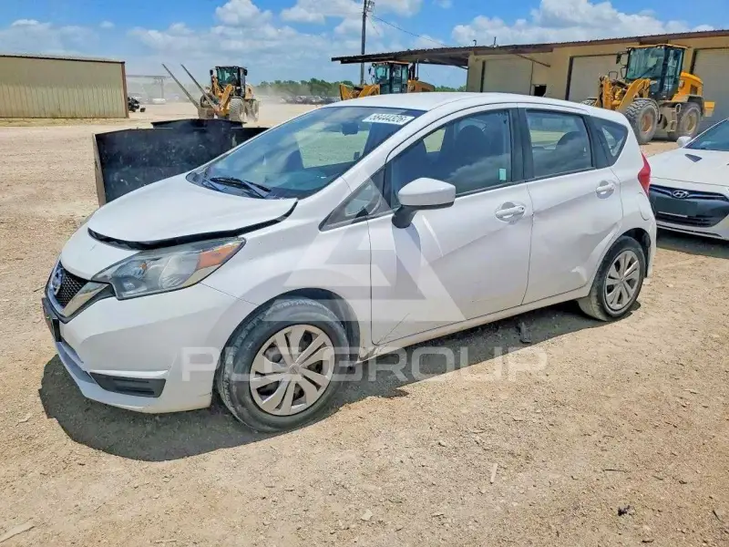 2017 Nissan VERSA фото