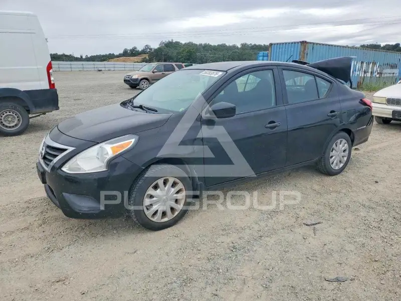 2017 Nissan VERSA фото