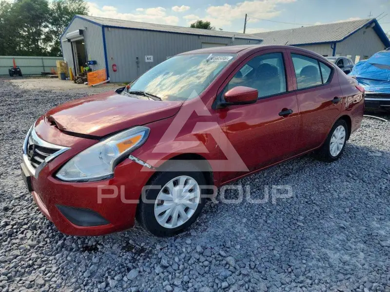 2017 Nissan VERSA photo