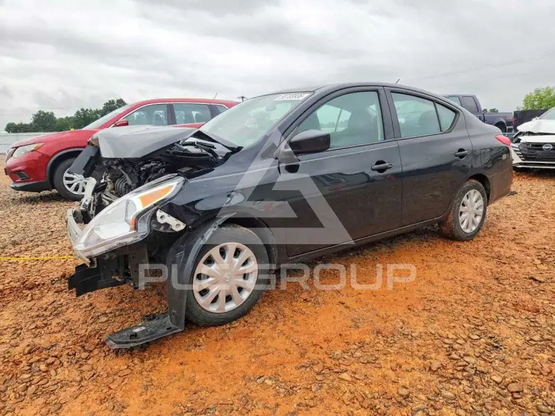 2017 Nissan VERSA фото