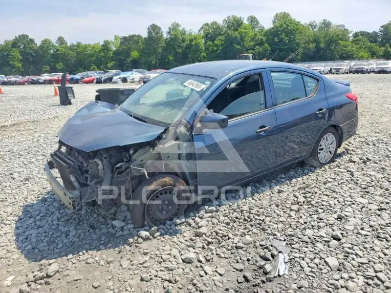 2017 Nissan VERSA photo