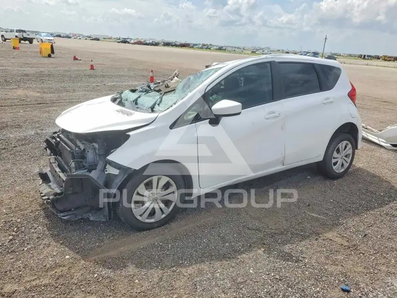 2017 Nissan VERSA фото