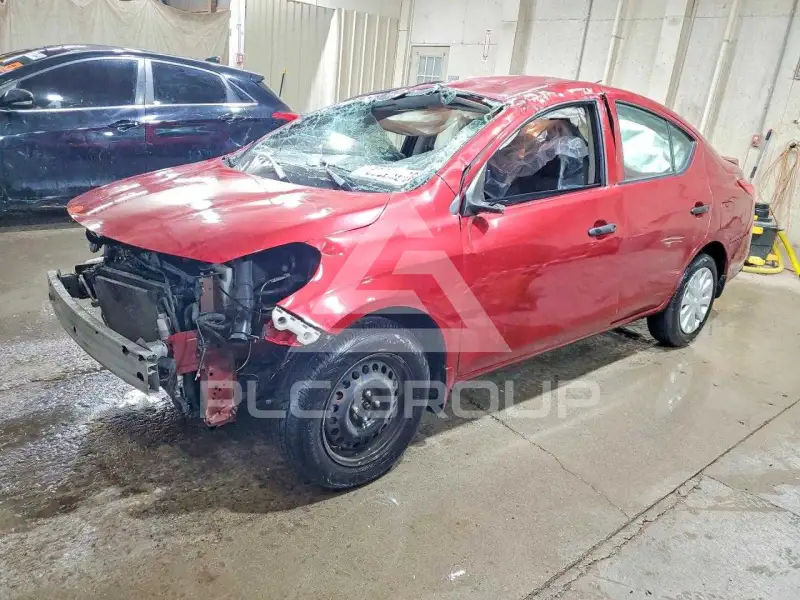 2017 Nissan VERSA фото