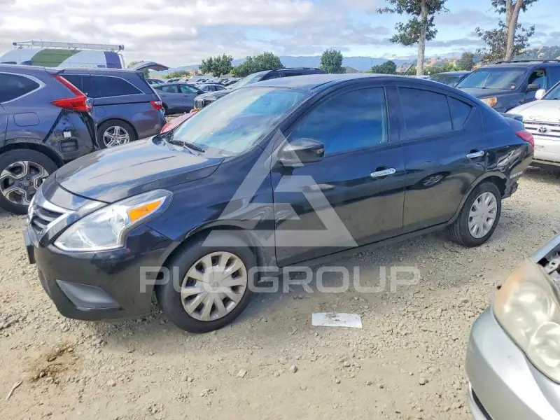 2017 Nissan VERSA фото