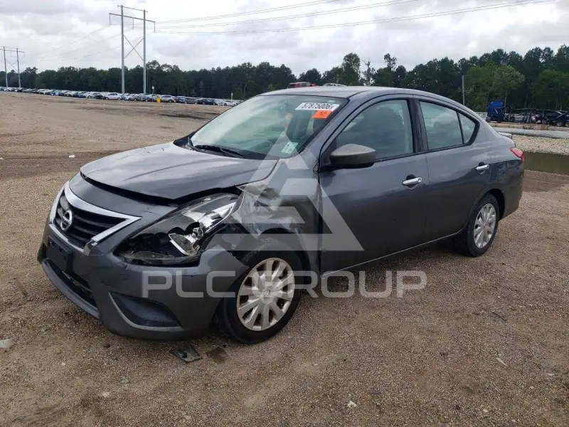 2017 Nissan VERSA photo