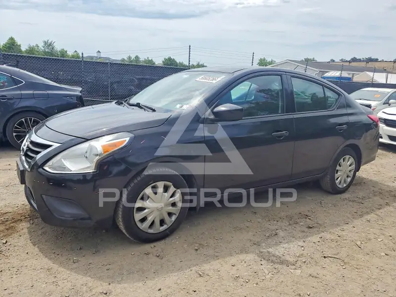 2017 Nissan VERSA photo