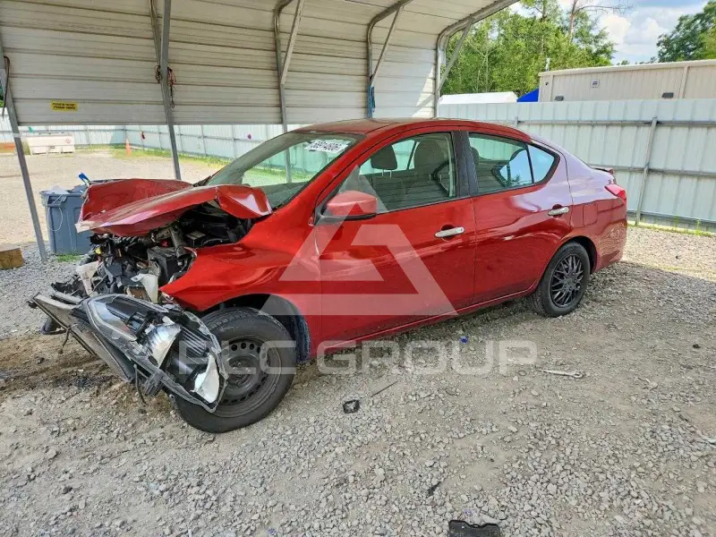 2017 Nissan VERSA фото