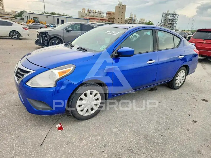 2017 Nissan VERSA фото