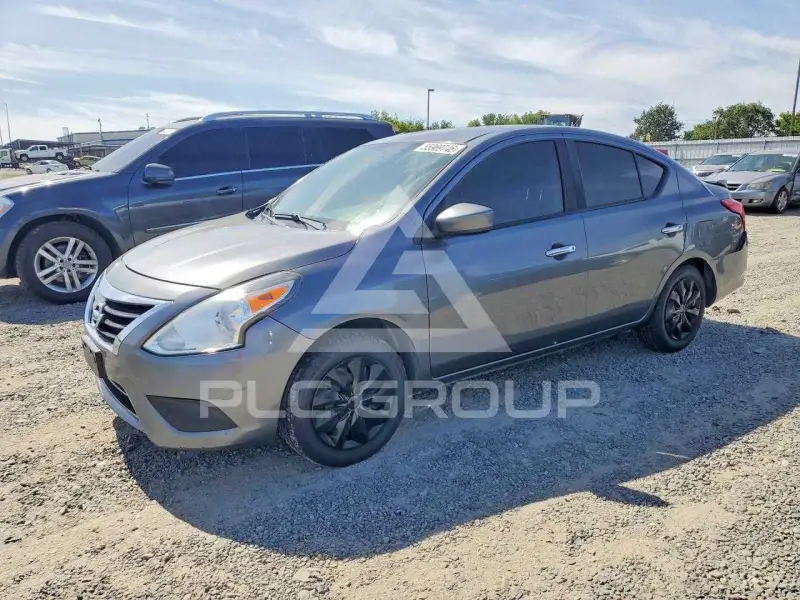 2017 Nissan VERSA photo
