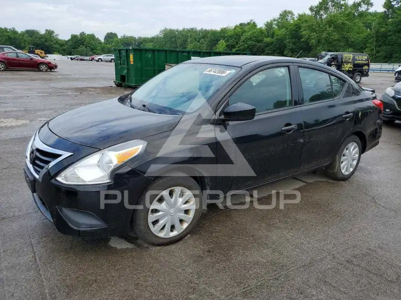 2017 Nissan VERSA фото