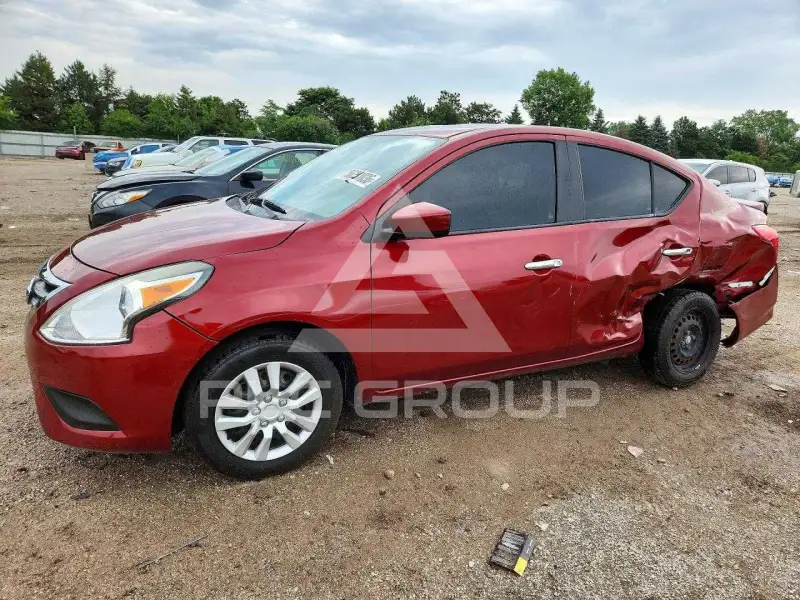2017 Nissan VERSA photo
