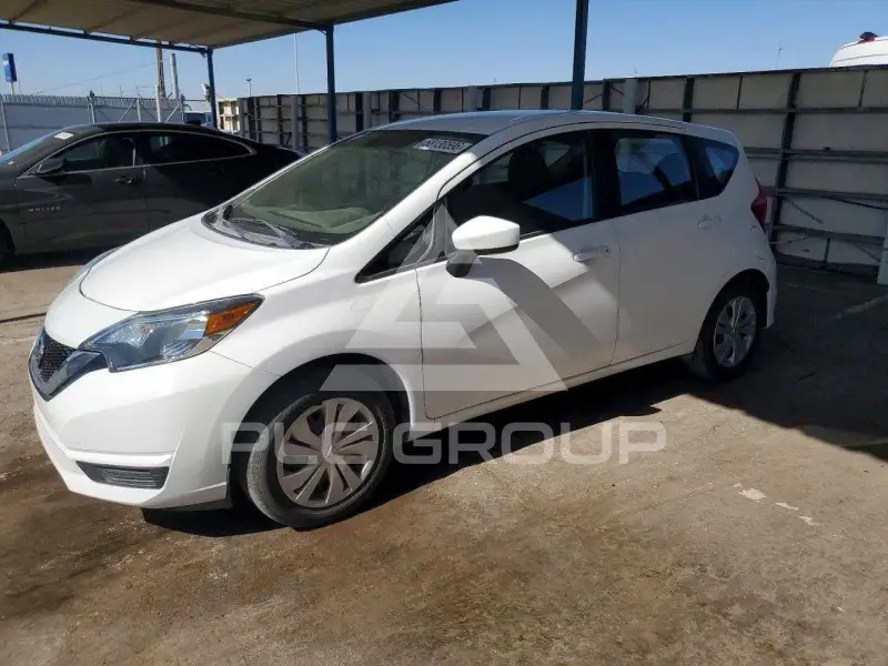 2017 Nissan VERSA фото