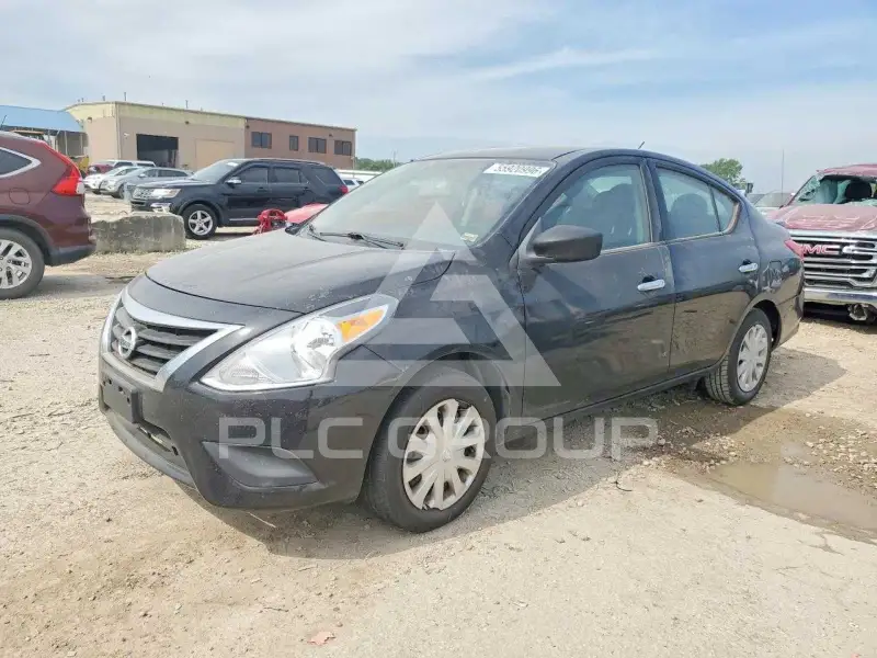 2017 Nissan VERSA фото