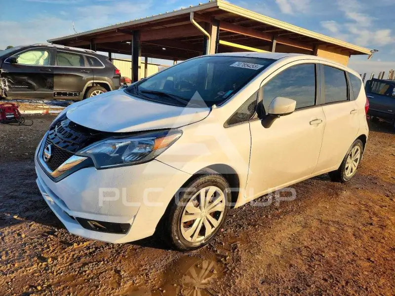 2017 Nissan VERSA фото