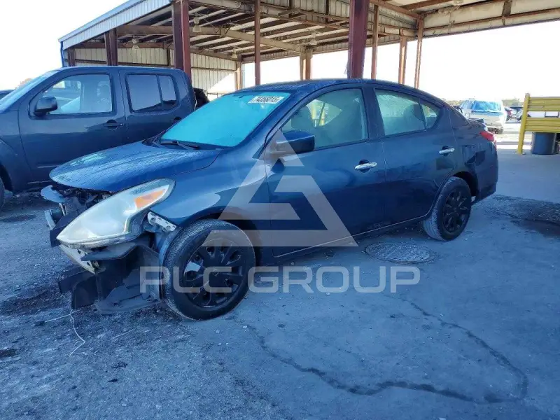2017 Nissan VERSA photo