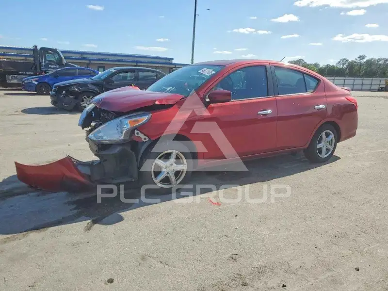 2017 Nissan VERSA фото