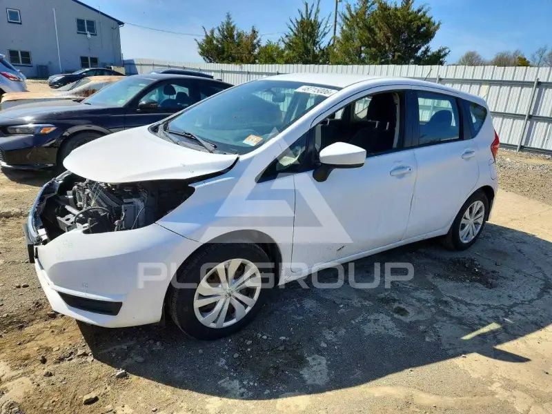 2017 Nissan VERSA фото