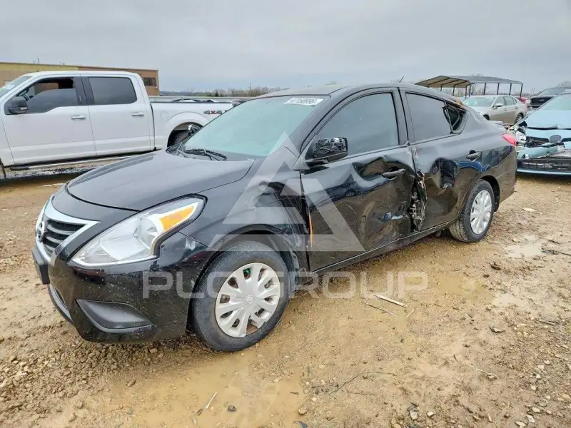 2017 Nissan VERSA photo