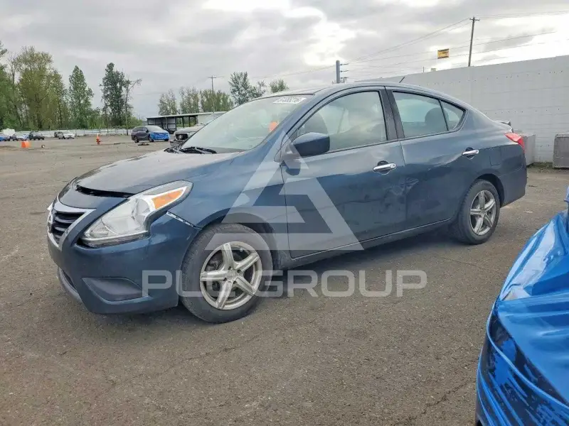 2017 Nissan VERSA фото