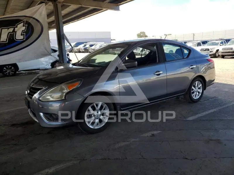 2017 Nissan VERSA фото