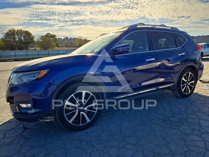 2017 Nissan ROGUE photo