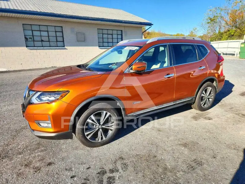 2017 Nissan ROGUE photo