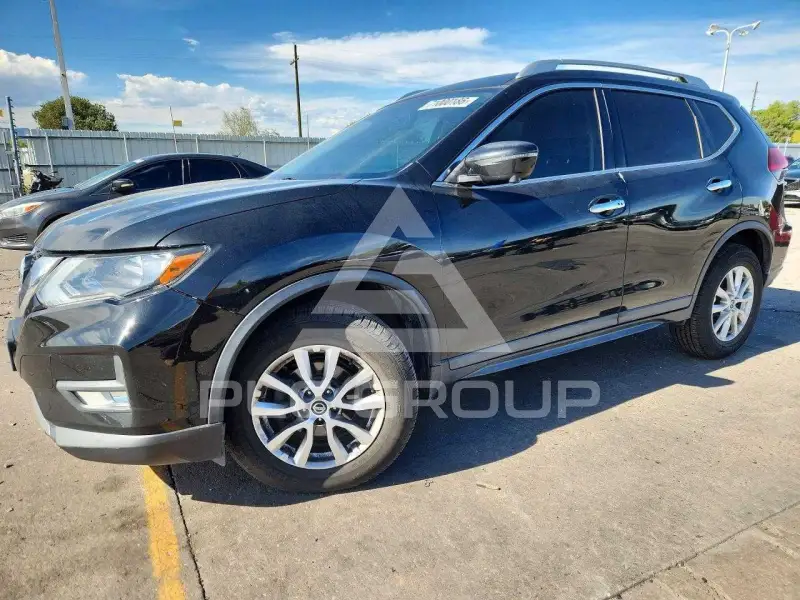 2017 Nissan ROGUE photo
