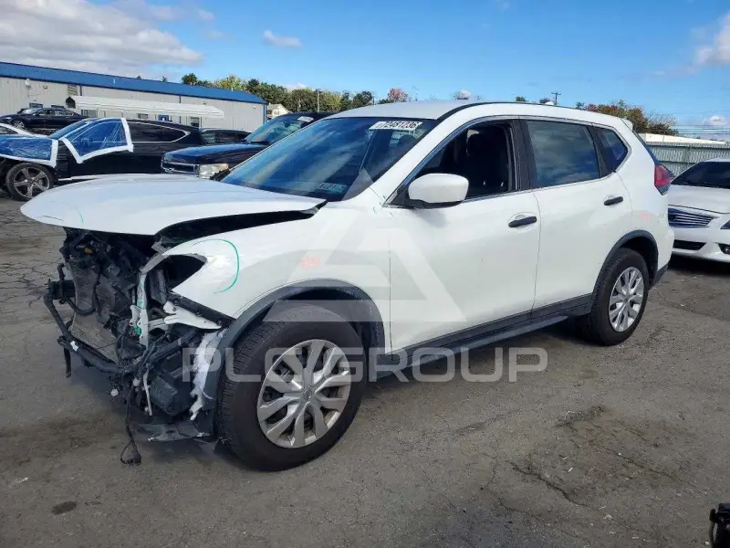 2017 Nissan ROGUE photo
