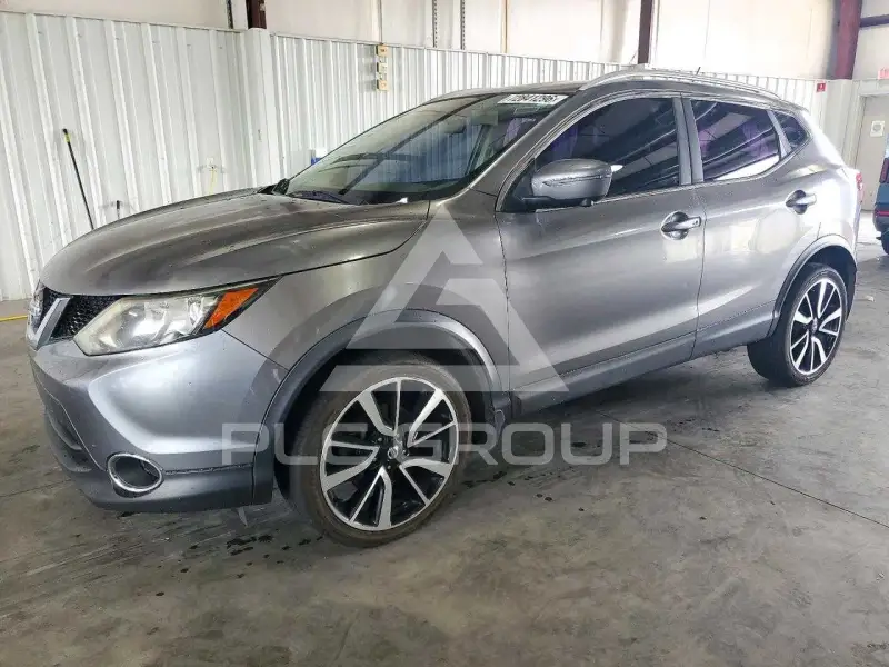 2017 Nissan ROGUE photo