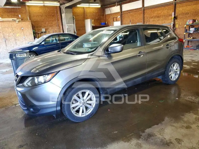 2017 Nissan ROGUE photo