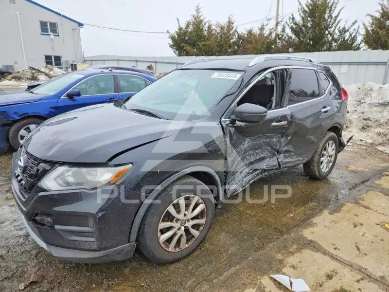 2017 Nissan ROGUE photo