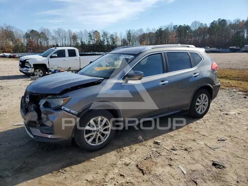 2017 Nissan ROGUE photo