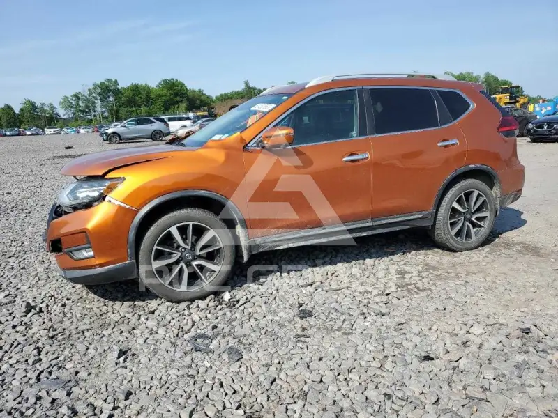 2017 Nissan ROGUE photo