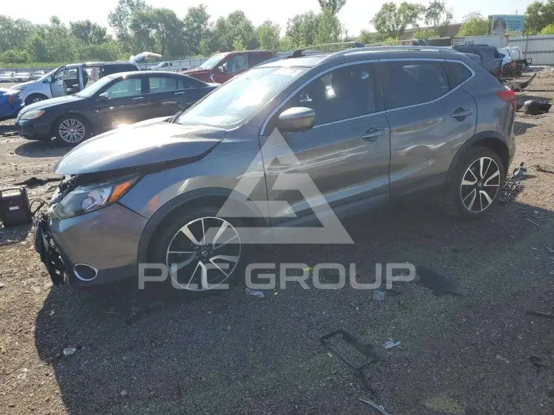 2017 Nissan ROGUE photo