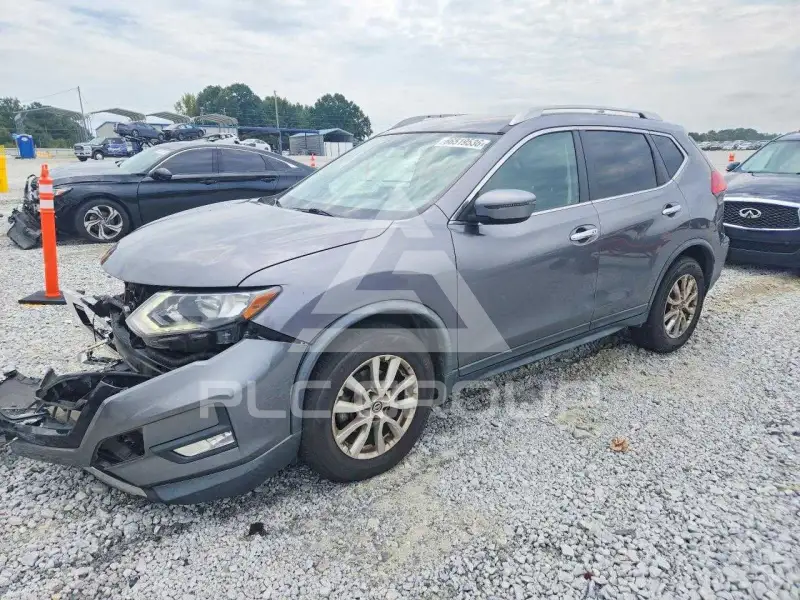 2017 Nissan ROGUE photo